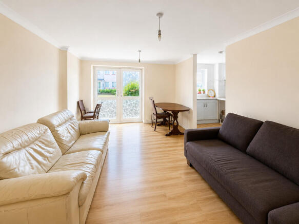 47A Highmead Cres...