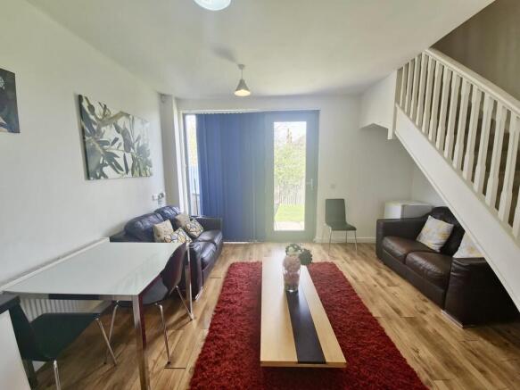 2 bed Detached to rent Image 4