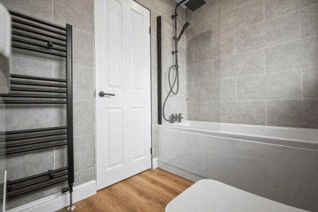 3 bed Terraced for sale Image 10