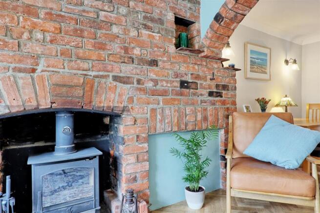 IMG_9983_4_5_easyHDR-interior3.jpg