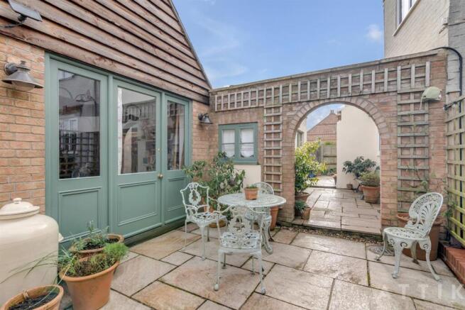 Attik 9 St Johns Road, Bungay NR35, 1DH (44).jpg