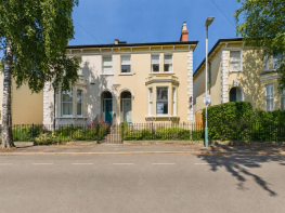 18, Kings Road, Cheltenham GL52 6BG