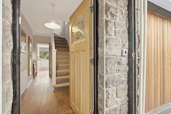 14 Cardoness Drive, Sheffield 03.jpg