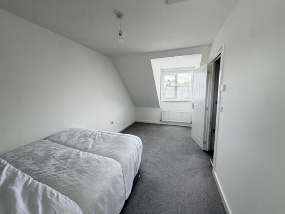 3 bed Semi-Detached for sale Image 12