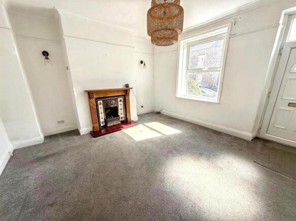 3 bed Terraced for sale Image 3
