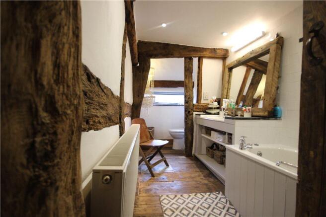 09 Bathroom