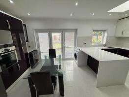 98, Fleming Mead, Mitcham CR4 3LW