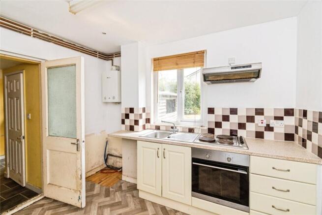 Elgar Road, Southampton, Hampshire, SO19 photo 4