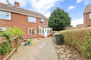 38, Pembroke Gardens, Howdon, Wallsend NE28 0DP