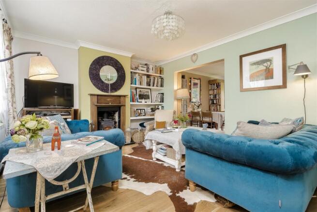 house-ballards-green-burgh-heath-116.jpg
