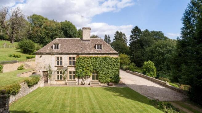 20 - Bagendon Manor - GL7 7DU - L Web.jpg