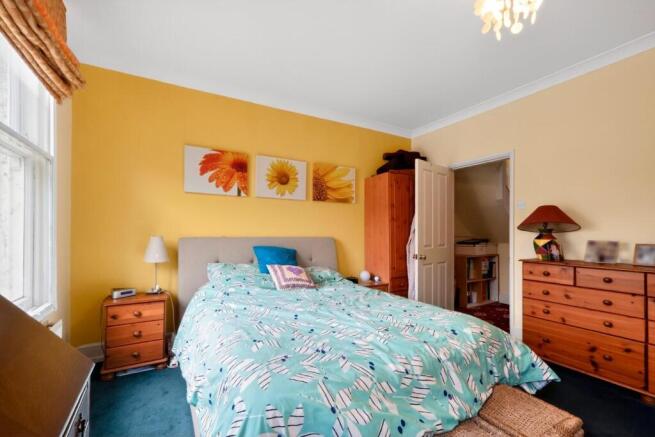 4 bed Terraced for sale Image 10