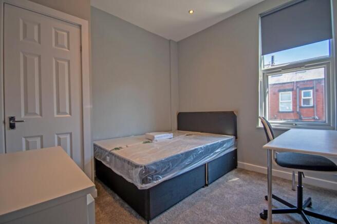 6 bed Terraced to rent Image 7