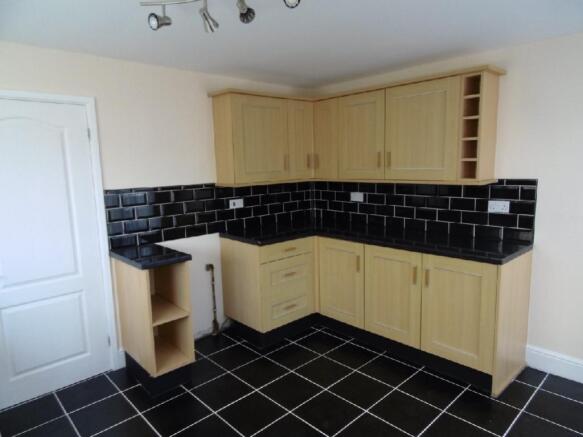 KITCHEN REV ASPECT.JPG