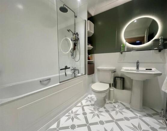 Photo 12