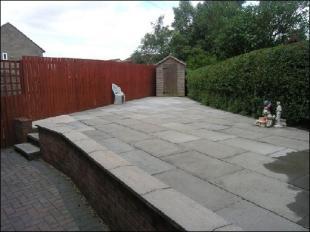 GARDEN WITH PATIO