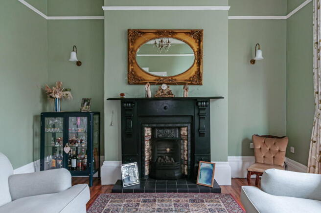 5 bed Terraced for sale Image 9