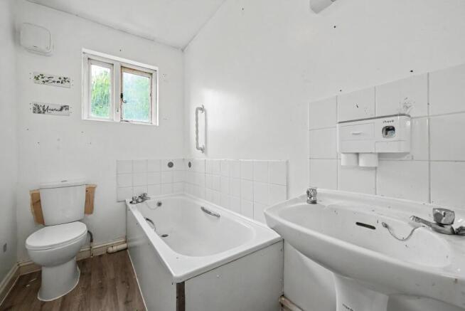 Flat 2, 40 Russell Street, Reading, Berkshire, RG1 photo 4