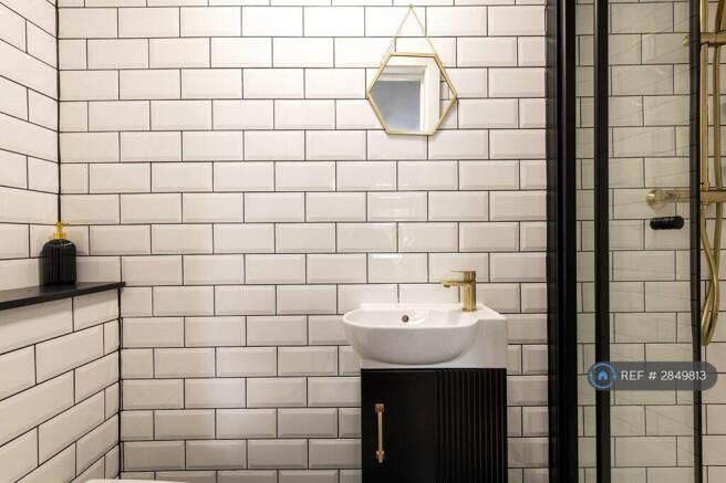 Room 4 - En Suite