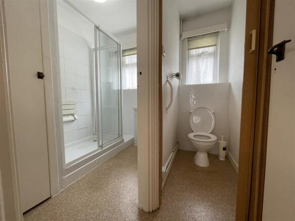SEPARATE WC