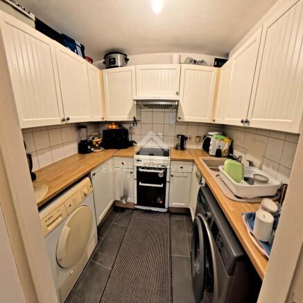 1 bed Flat for sale Image 6