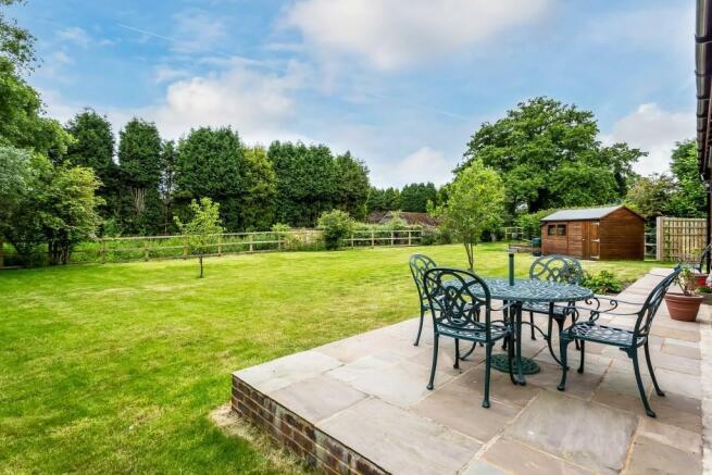 Rear garden & patio.jpg