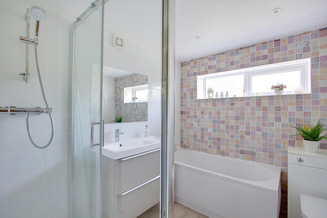 2 bed House for sale Image 11