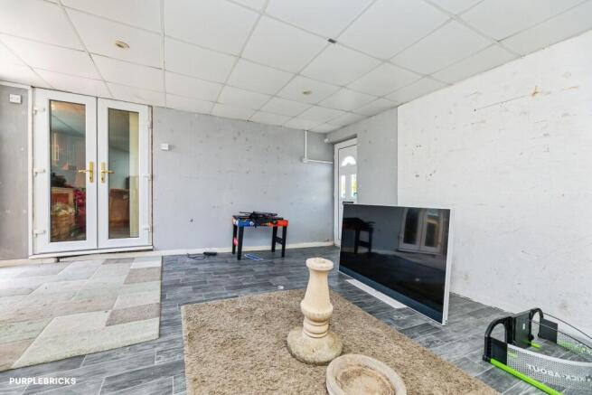 3 bed Semi-Detached for sale Image 6