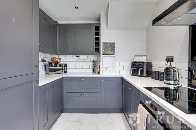 3 bed Semi-Detached for sale Image 4