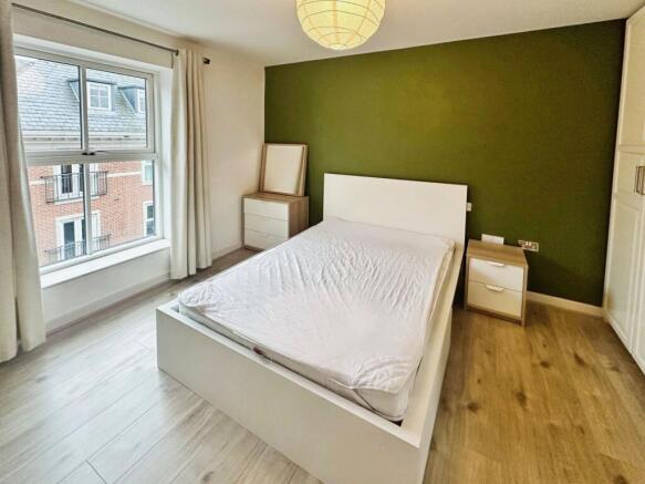 1 bed Apartment to rent Image 5