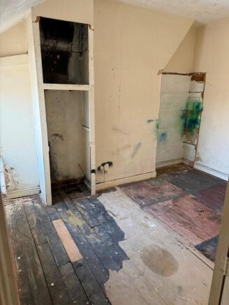 3 bed Terraced for sale Image 5