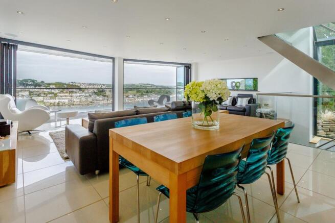 Living/Dining Room