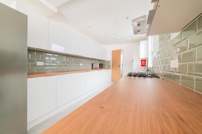 Call 02920 668585 to secure your viewing _3