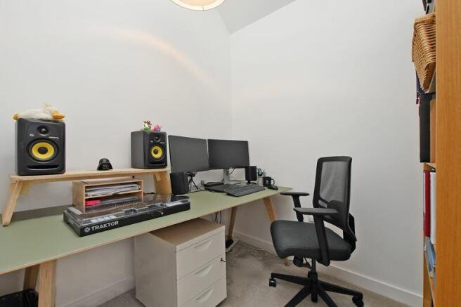 Bedroom/Home Office