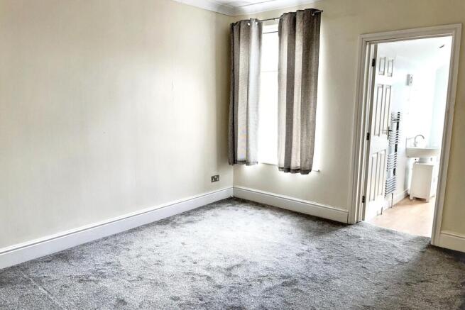 2 bed Terraced for sale Image 9
