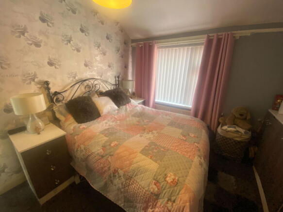 3 bed Semi-Detached for sale Image 9