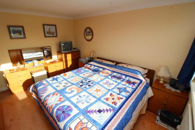 13 Bed 1.JPG