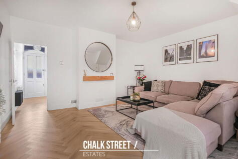 Patricia Drive, Hornchurch, RM11