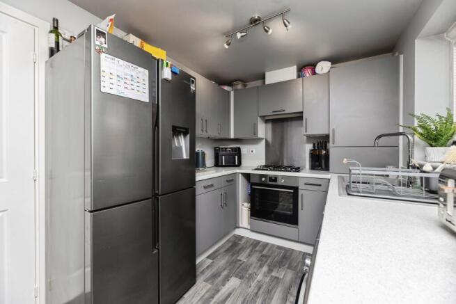 3 bed Semi-Detached for sale Image 10