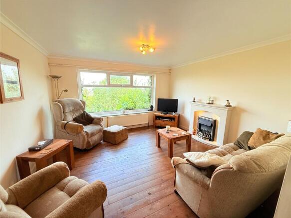 3 bed Semi-Detached for sale Image 12