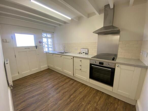 KITCHEN.jpg