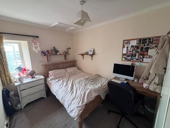 Bedroom 1.jpeg