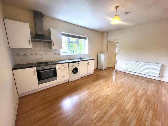 Open Plan Kitchen/ Sitting Room Pic 2