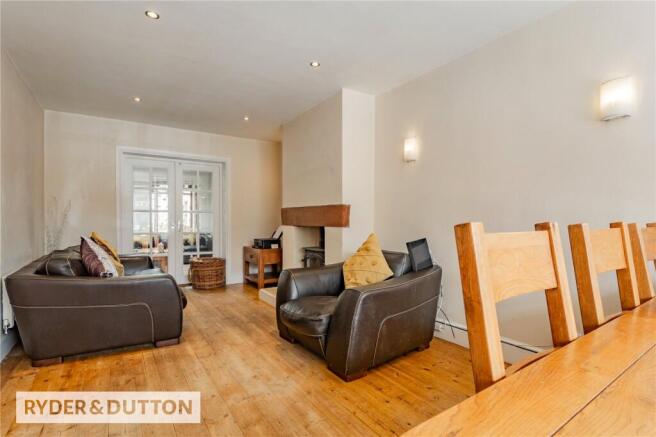 The Crescent, Middleton, Manchester, M24 photo 4