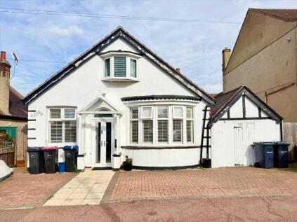 Lord Roberts Avenue, Leigh on Sea