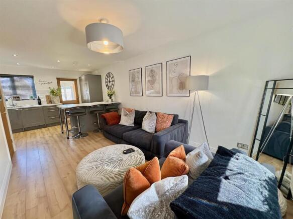 Bramleys Estate Agents - Oliver Meadows, Elland (3