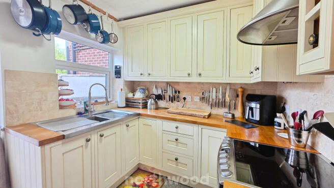 3 bed Semi-Detached for sale Image 5
