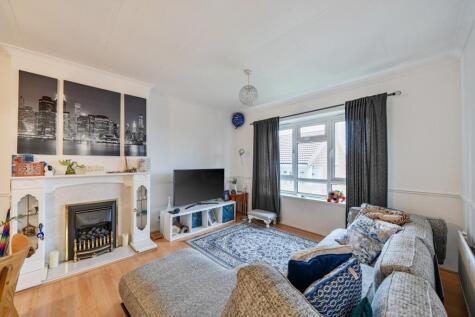 Larkfield Close, Hayes, BR2