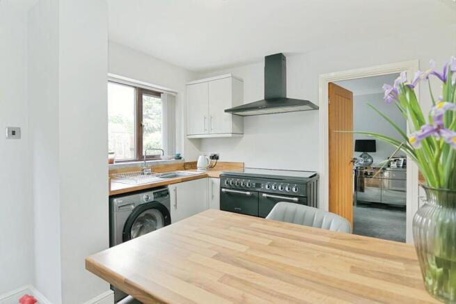3 bed Detached for sale Image 6