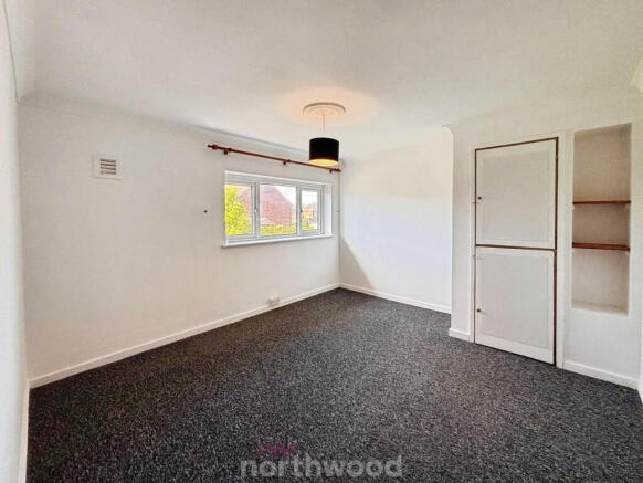 3 bed Terraced to rent Image 4